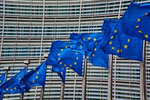 REVISTA ENÓLOGOS – EEUU – TRUMP – BRUSELAS – COMISIÓN EUROPEA – ARANCELES – LISTADO PROVISIONAL DE ARANCELES CONTRA PRODUCTOS DE EEUU