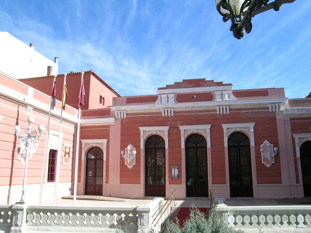 REVISTA ENÓLOGOS – EL CLUB DE VINO DE CIUDAD REAL – VIN TOUR - ASOCIACIÓN CULTURAL CLUB DE VINO DE CIUDAD REAL - JESÚS CARLOS CANTERO MUÑOZ - JESÚS ARANDA ARANDA - VÍCTOR FERNÁNDEZ ESPINOSA - JOSÉ MARÍA ALÍA ROBLEDO - JOSÉ ALBADALEJO PÉREZ - JOSÉ LIZCANO PLAZA - ROSA CAMACHO MORA, ENRIQUE VELASCO SÁNCHEZ - ANA ELISA DE LA FLOR DÍAZ - JOSÉ MARÍA ALÍA - JOSÉ ALBADALEJO - GRADO DE ENOLOGÍA DE LA UCLM - ENRIQUE VELASCO - JESÚS CARLOS CANTERO - FÁTIMA DE LA FLOR - SUMILLERES PROFESIONALES - ANTIGUO CASINO DE CIUDAD REAL