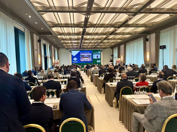 La gala del 60º aniversario de la Unión Internacional de Enólogos (UIOE) se ha celebrado en Milán.