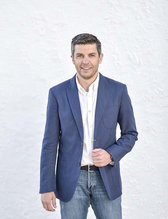 REVISTAS ENÓLOGOS – AYUNTAMIENTO DE VALDEPEÑAS – AYUNTAMIENTO DE ALCÁZAR DE SAN JUAN - TORRALBA DE CALATRAVA – HERENCIA – MANZANARES – MEMBRILLA - PLANTA DE BIOMETANO – EMILIANO GARCÍA-PAGE, MERCEDES GÓMEZ – JESÚS MARTÍN – ROSA MELCHOR –JULIÁN NIEVA – JORGE NAVAS – MARÍA ANTONIA ÁLVARO – SERGIO GARCÍA-NAVAS - SANTIAGO LÁZARO LÓPEZ - DIONISIO MORENO