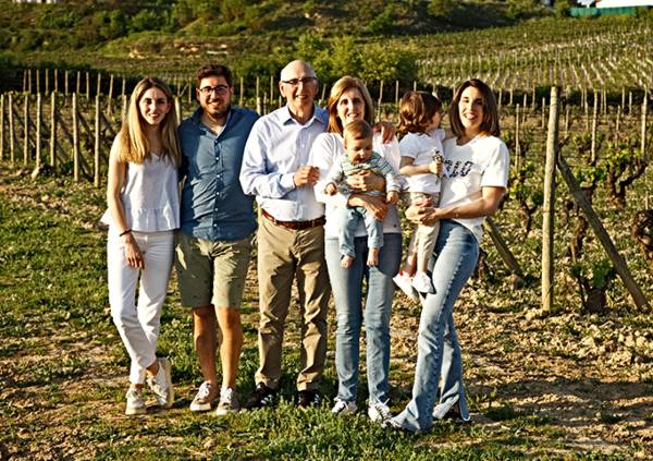 REVISTA ENÓLOGOS – VIR – ABRA – ASOCIACIÓN DE BODEGAS DE RIOJA ALAVESA -  – DOP VIÑEDOS DE ÁLAVA-ARABAKO MAHASTIAK – DOC RIOJA – RIOJA ALTA – RIOJA OCCIDENTAL – RIOJA ALAVESA - TRIBUNAL SUPERIOR DE JUSTICIA DEL PAÍS VASCO (TSJPV) – TRIBUNAL SUPREMO – GOBIERNO VASCO – NACIONALISMO – INDEPENDENTISMO - SAÚL GIL BERZAL – BODEGAS FAMILIARES DE RIOJA – LAGUARDIA – ÁLAVA – VITORIA – LOGROÑO – JUAN CARLOS LÓPEZ DE LACALLE – BODEGAS Y VIÑEDOS ARTADI 