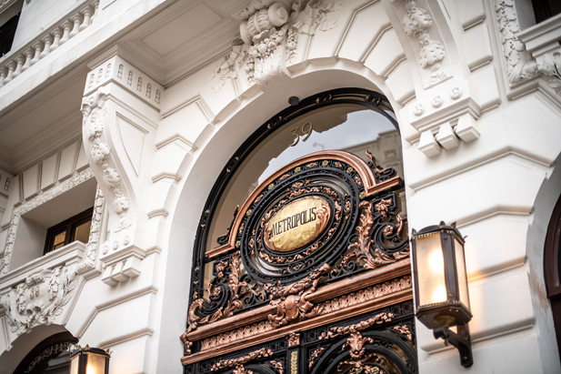 REVISTA ENÓLOGOS – CLUB METRÓPOLIS – SOFISTICADO – BUENA VIDA – MARTA SECO - LÁZARO ROSA-VIOLÁN - SANDRO SILVA – GRUPO PARAGUAS – EL AFRTE DE LA BUENA VIA – REFLEJO DEL ESPLENDOR DE MADRID - @Mariano