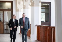 REVISTA ENÓLOGOS – JULIÁN MARTÍNEZ LIZÁN – ORGANIZACIÓN INTERPROFESIONAL DE CASTILLA-LA MANCHA – OIVCLM –EMILIANO GARCÍA-PAGE – TOLEDO – PALACIO DE FUENSALIDA