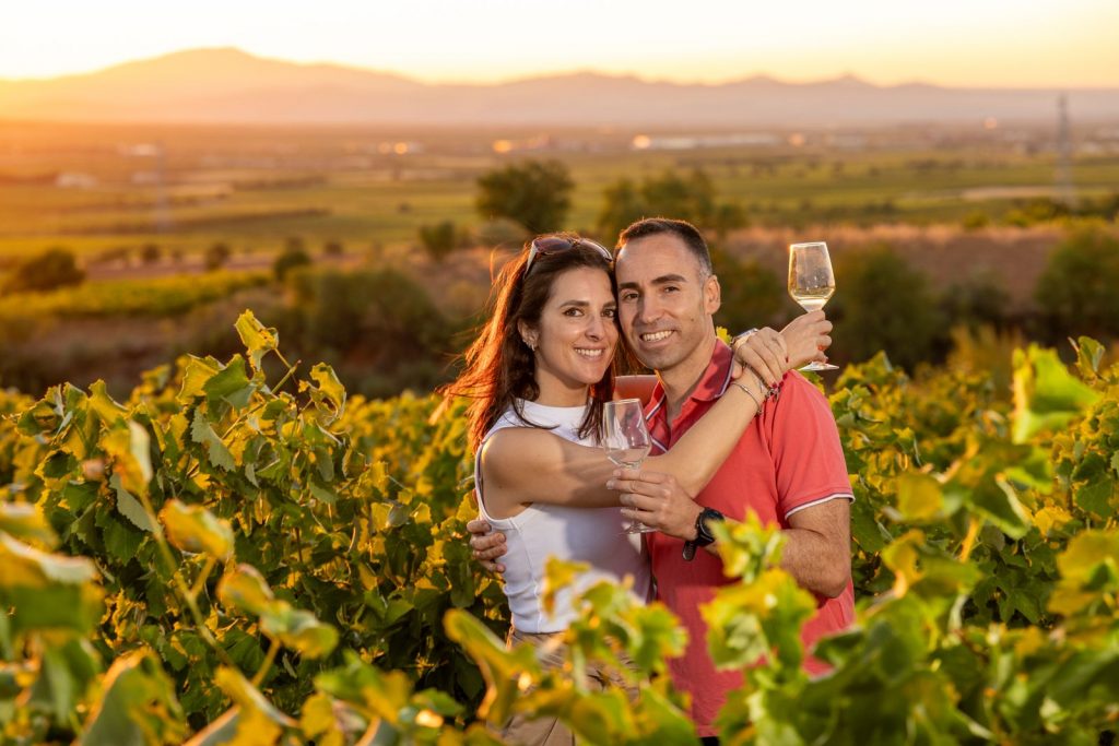 REVISTA ENÓLOGOS – DO CARIÑENA – CATA MULTISECTORIAL – PLAN Ñ – BEBER EL PAISAJE – SABOREAR LA MÚSICA – ESCUCHAR EL VINO