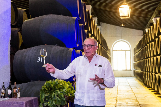 REVISTA ENÓLOGOS – SHERRYMASTER – TÍO PEPE – JEREZ DE LA FRONTERA – CAPITAL ESPAÑOLA DE LA GASTRONOMÍA – ANTONIO FLORES – SILVIA FLORES _ JOSÉ ARGUDO